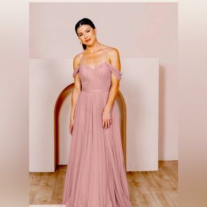 Rosalie Tulle Convertible Dress with Slit. Size: 4 Petite Color: Bradshaw Blush